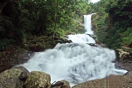 iruppu waterfalls