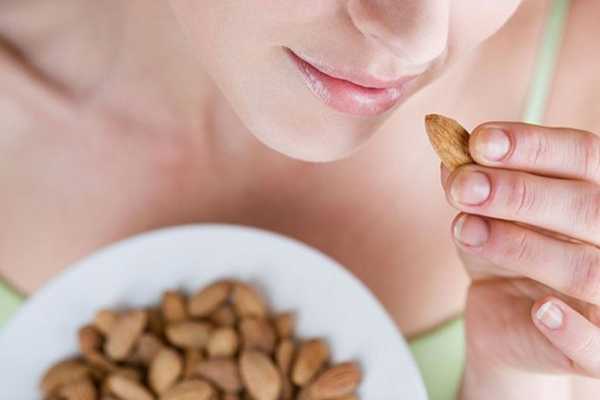 Almonds-Linked-with-Weight-Loss-2