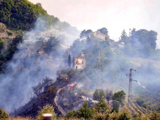 tornado-fighter-jets-collide-and-burst-into-flames-in-italy