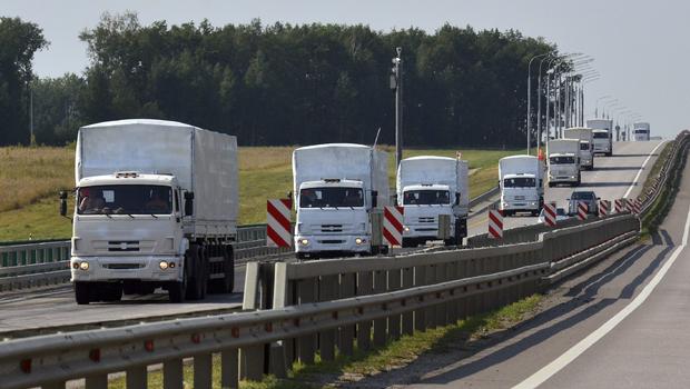 russian-aid-trucks-enter-ukraine