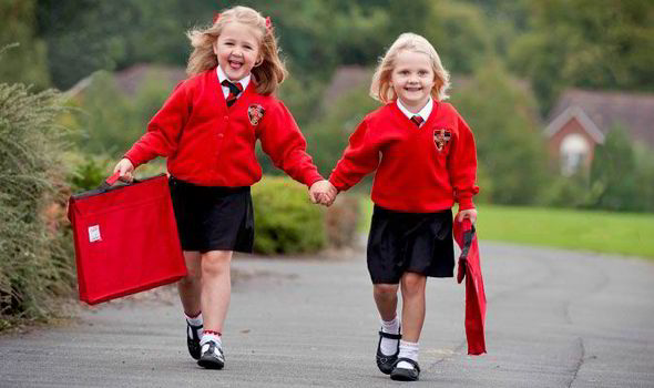 aunt-and-niece-look-like-unbelievably-twins