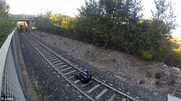 italian-youngster-allows-speeding-train-run