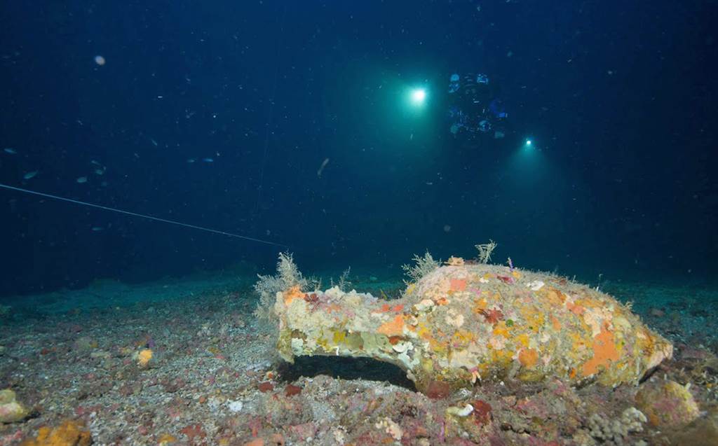 ancient-greek-shipwreck-discovered-near-aeolian-islands