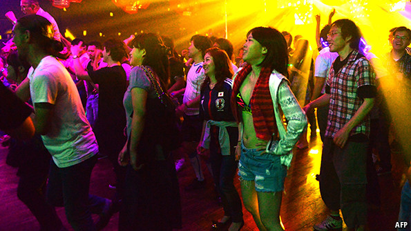 Japan lifts ban on midnight dancing