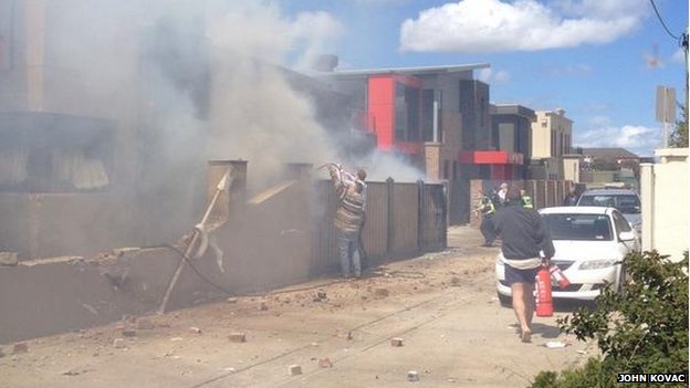 pilot-dies-after-crashing-into-a-house-in-australia