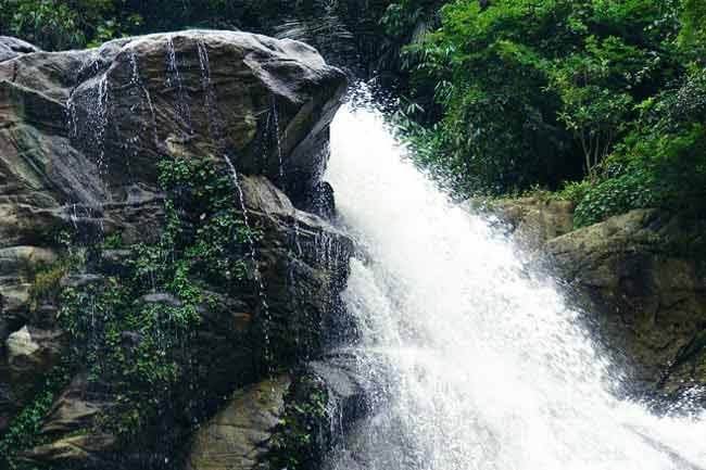 sentinel-rock-waterfalls