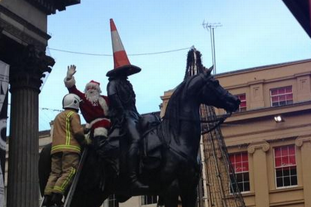 santa-claus-arrested-in-glasgow-britain