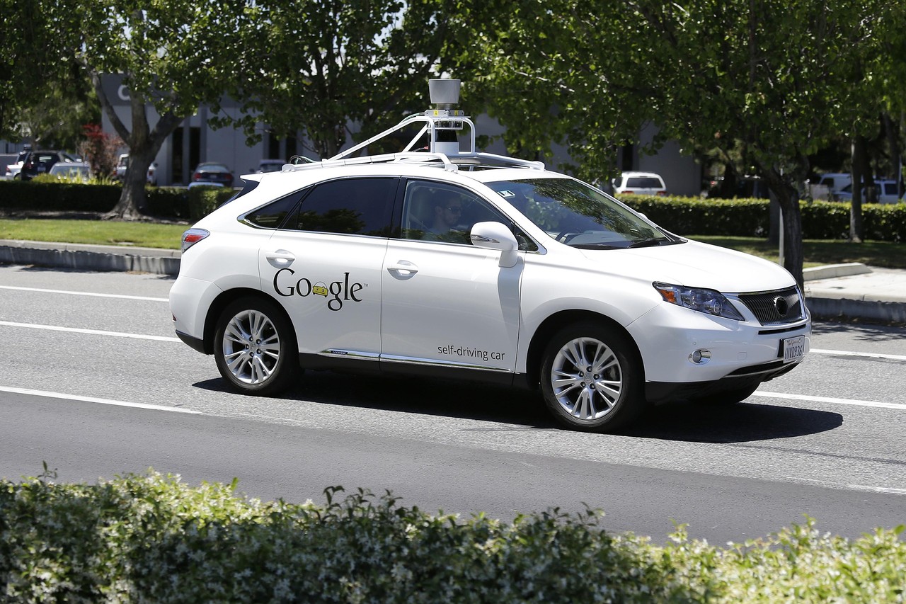 google-hopes-to-bring-self-driving-cars-on-roads-within-five-years