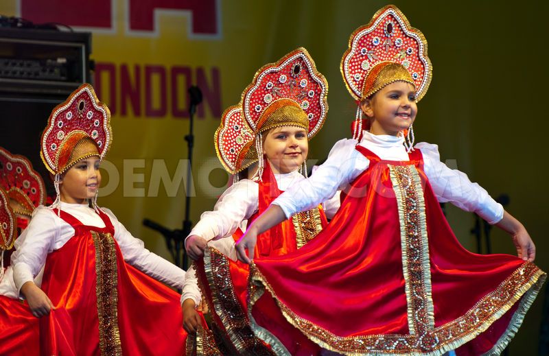 russians-celebrate-maslenitsa-festival