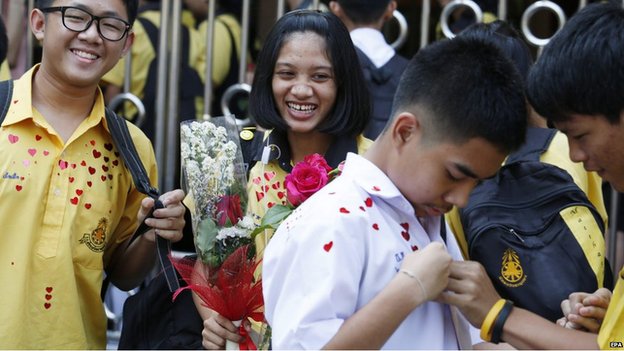 thailand-government-gives-condoms-as-valentines-day-present