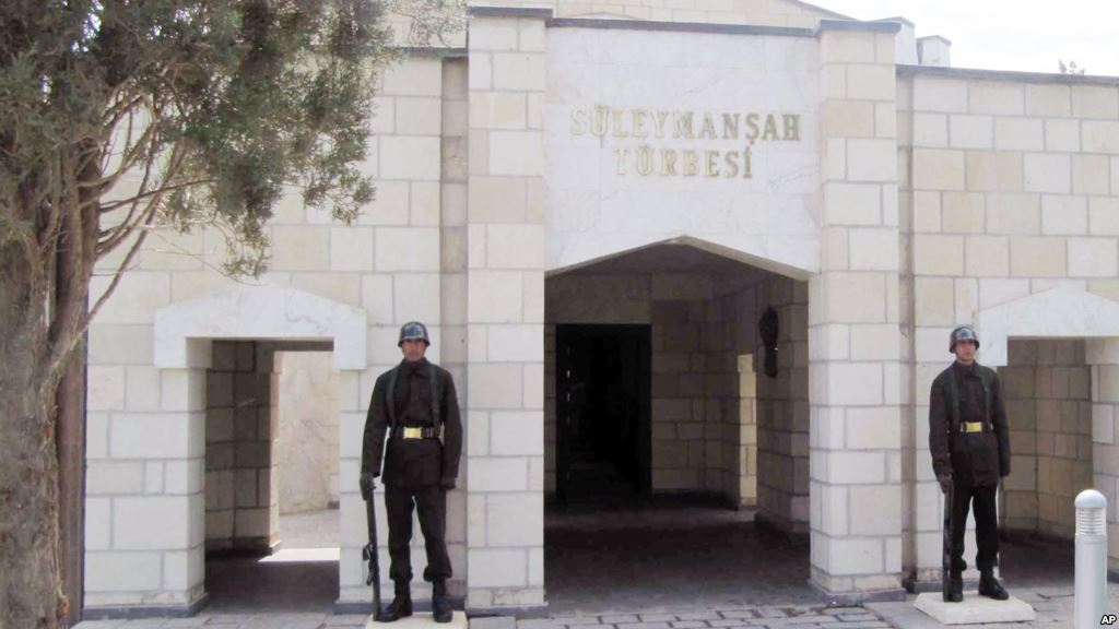 turkey-evacuates-the-venue-of-suleyman-shah-tomb-in-syria