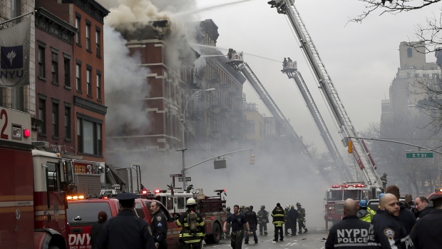 buildings-in-new-york-collapse-after-explosion