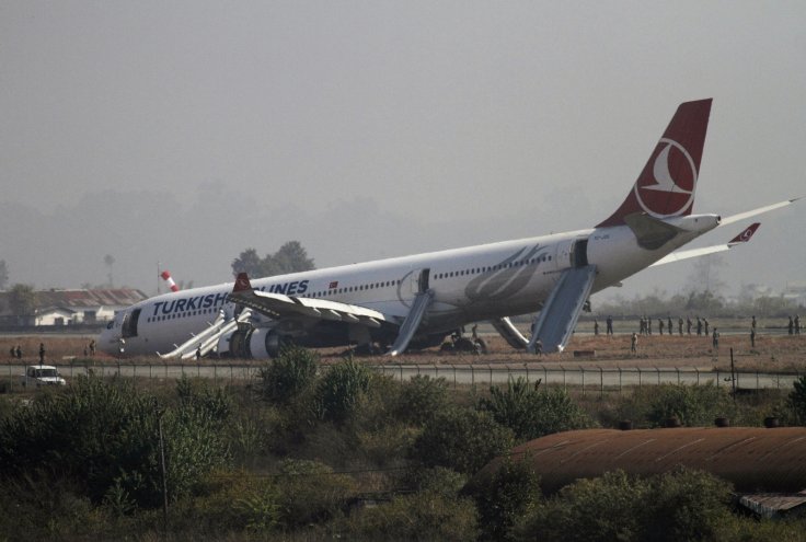 Turkish Airlines plane from Istanbul crash-la