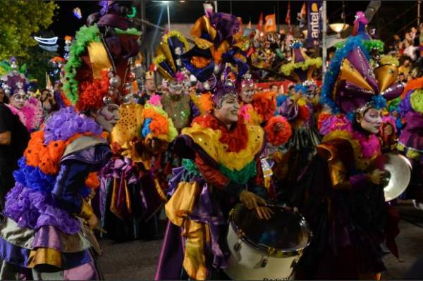 uruguay-natives-celebrate-traditional-carnival