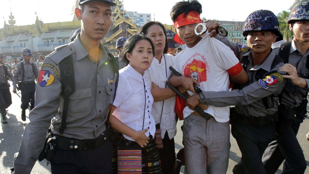 student-protesters-in-myanmar-break-through-police-lines