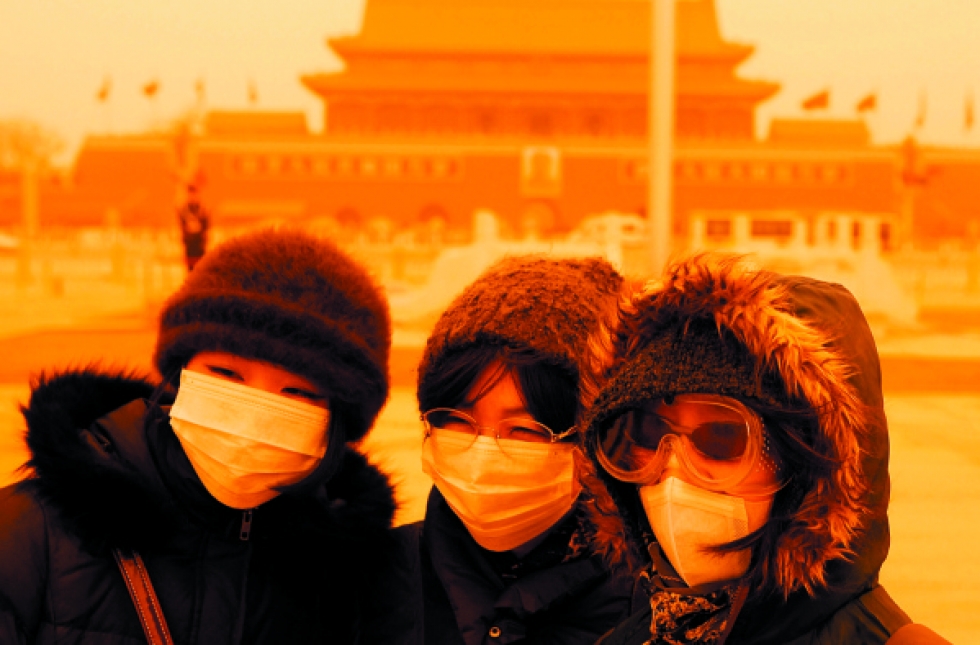 severe-sandstorm-in-beijing-makes-the-life-horrible