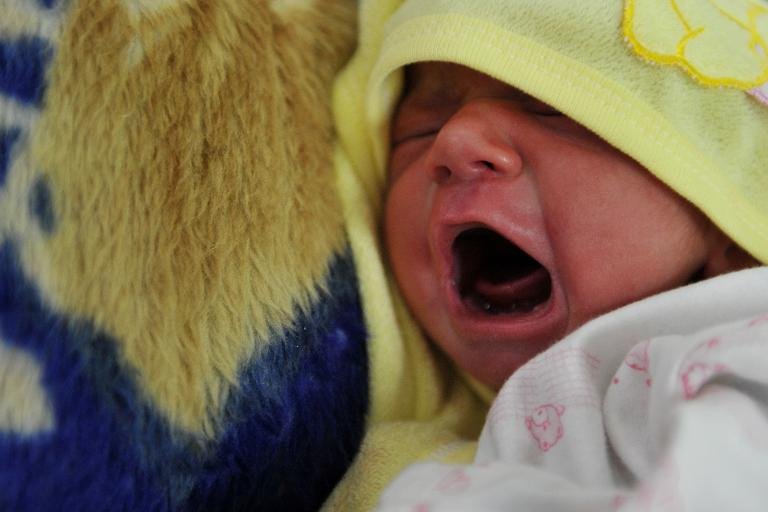 baby-born-from-ovary-frozen-during-mothers-childhood