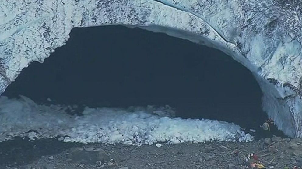 one-died-during-an-ice-cave-collapse-in-us