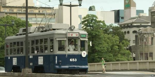 historic-japanese-tram-that-survived-hiroshima-bombing-renews-for-its-services