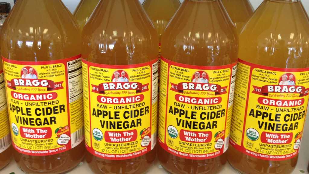 apple-cider-vinegar-reduces-blood-sugar-and-cholesterol